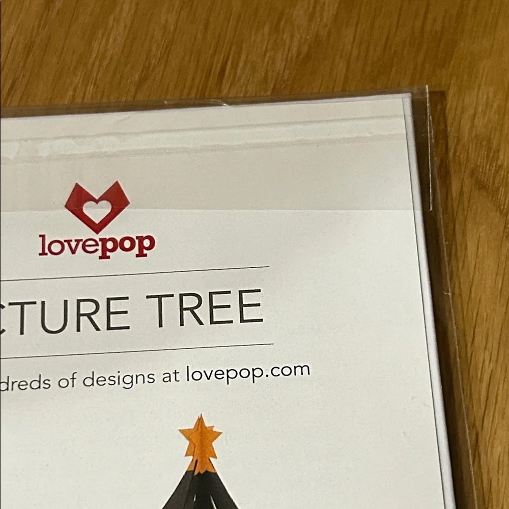 LovePop Christmas Picture Tree - Picture 4 of 14